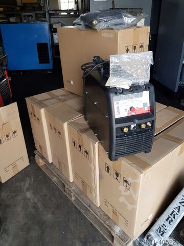 TIG WELDKAR WK 2025 AC/DC PULS, 200A WELDKAR WK 2025