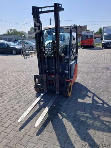 Forklift Toyota 8FBE15T
