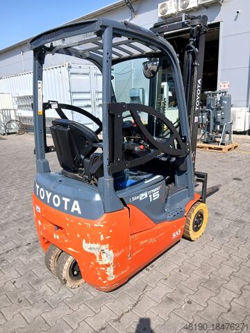 Forklift Toyota 8FBE15T