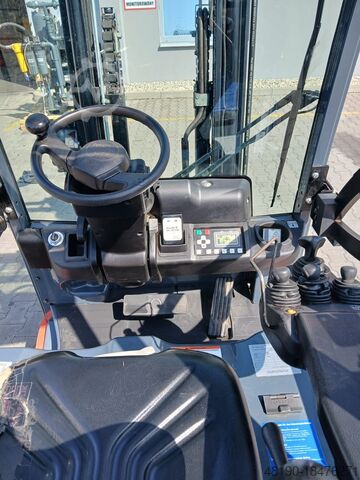 Forklift Toyota 8FBE15T