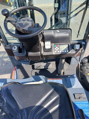 Forklift Toyota 8FBE15T