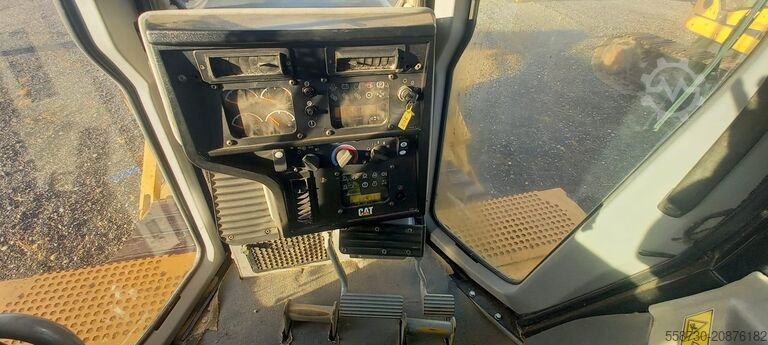 Dozer Caterpillar D6T