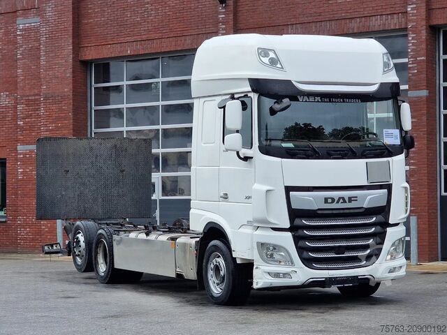 Chassis with cab DAF XF 530 SuperSpaceCab 6x2*4 - Chassis 740 cm - L...