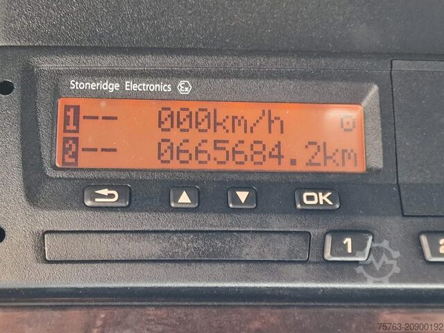 Chassis with cab DAF XF 530 SuperSpaceCab 6x2*4 - Chassis 740 cm - L...