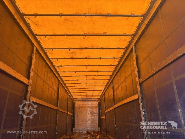 Auflieger mit Pritsche & Plane Schmitz Cargobull Semitrailer Curtainsider Mega