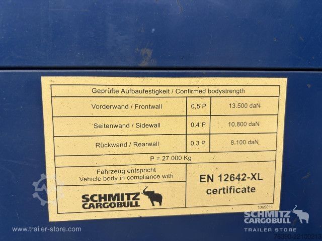 Auflieger mit Pritsche & Plane Schmitz Cargobull Semitrailer Curtainsider Mega