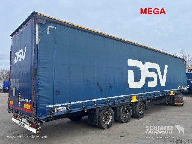 Auflieger mit Pritsche & Plane Schmitz Cargobull Semitrailer Curtainsider Mega