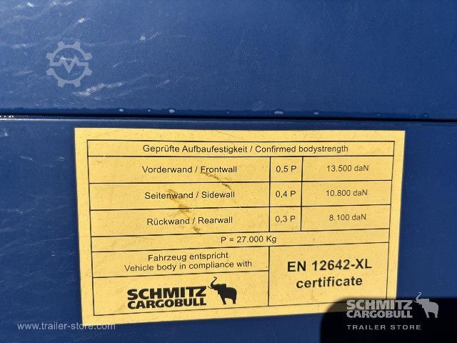Auflieger mit Pritsche & Plane Schmitz Cargobull Semitrailer Curtainsider Mega
