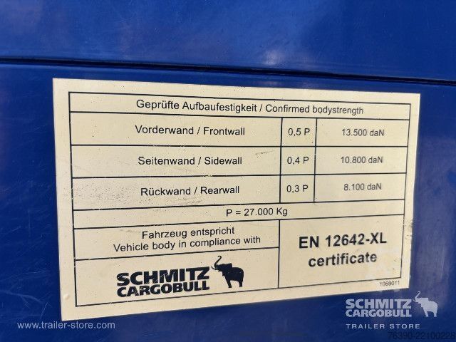 Auflieger mit Pritsche & Plane Schmitz Cargobull Semitrailer Curtainsider Mega
