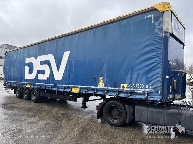 Auflieger mit Pritsche & Plane Schmitz Cargobull Semitrailer Curtainsider Mega