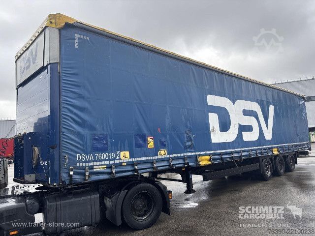 Auflieger mit Pritsche & Plane Schmitz Cargobull Semitrailer Curtainsider Mega