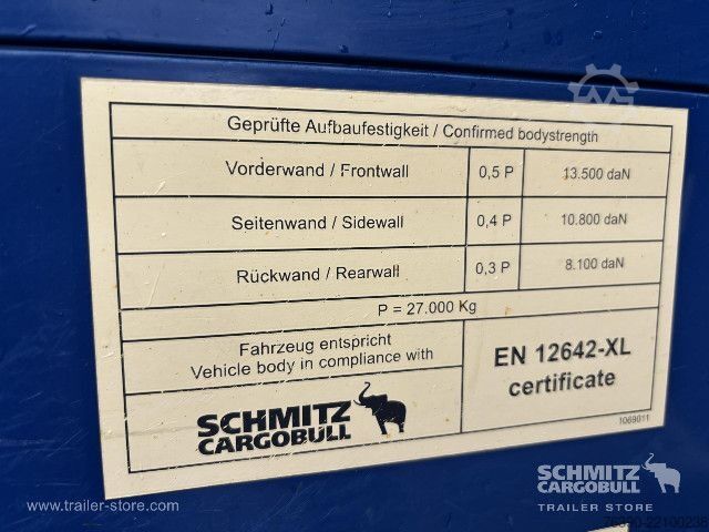 Auflieger mit Pritsche & Plane Schmitz Cargobull Semitrailer Curtainsider Mega
