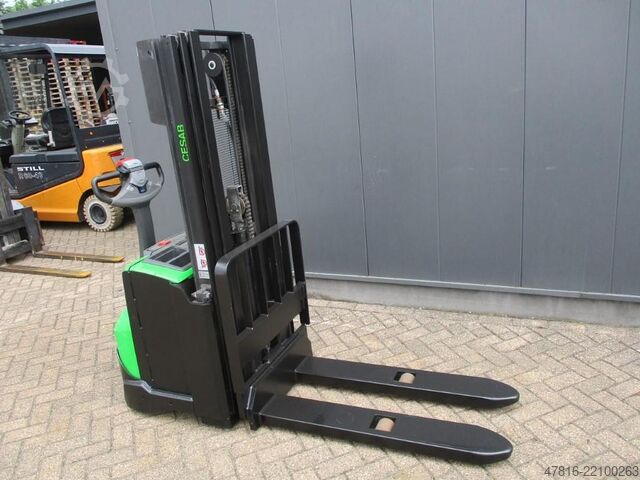 High lifting pallet truck CESAB S212