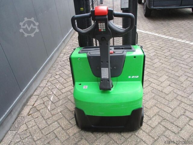 High lifting pallet truck CESAB S212