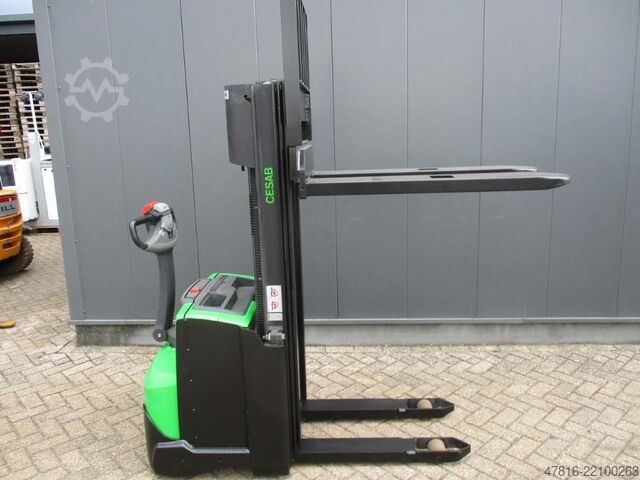 High lifting pallet truck CESAB S212