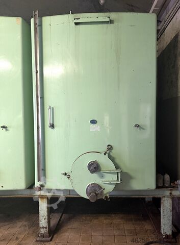 3 rectangular steel tanks Sutter 