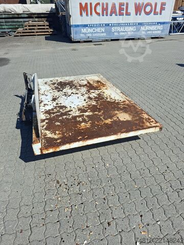 Laser cutting machine / Sheet metal scrap / TRUMPF Restgitterpalette / Holztransport