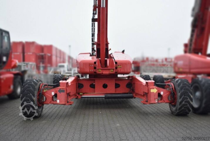 Telescopic boom lift Genie SX 180