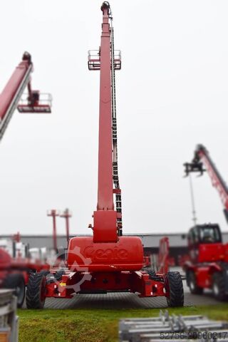 Telescopic boom lift Genie SX 180