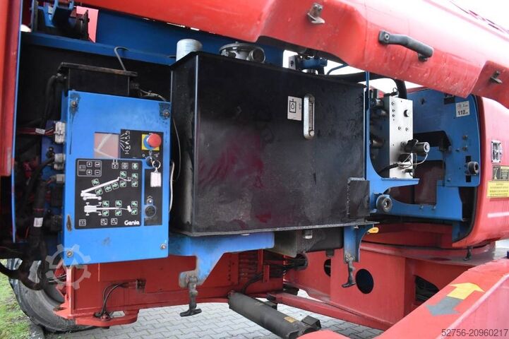 Telescopic boom lift Genie SX 180