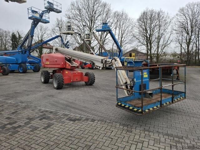 Telescopic boom lift Genie S-65