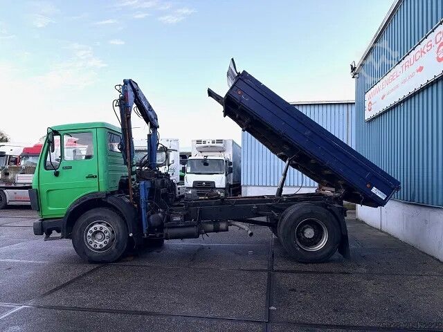 Tipper Mercedes-Benz 1617 C 4x2 KIPPER WITH CRANE (6-CILINDER ENGINE...