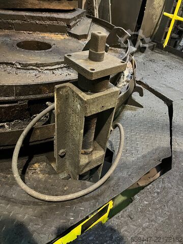 Pouring furnace BBC Brown Boveri XCQ 44 BBC Brown Boveri XCQ 44
