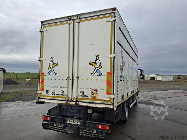 LKW mit Kofferaufbau RENAULT D12-210 - E6 - PROBLEME CHAUFFE MOTEUR