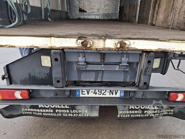 LKW mit Kofferaufbau RENAULT D12-210 - E6 - PROBLEME CHAUFFE MOTEUR