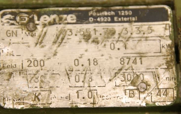 Gear motor 0.1 kW 60 rpm Lenze B3 Winkel