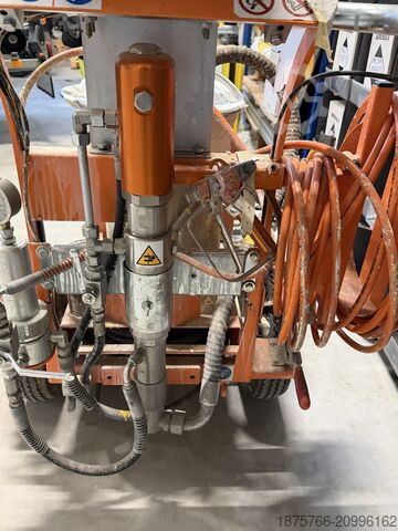 Straßenmarkierungsmaschine CMC AR30PROP-AVH