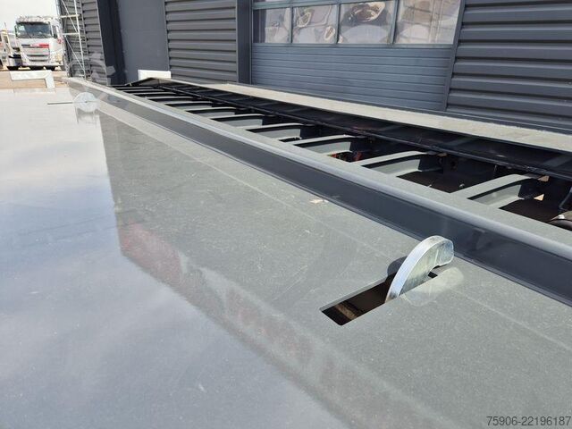 Hooklift trailers / skip loader trailers Lecitrailer PORTE CAISSON