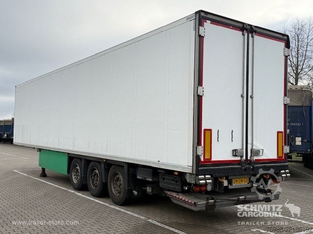 Reefer semitrailer Schmitz Cargobull Tiefkühler Standard Ladebordwand