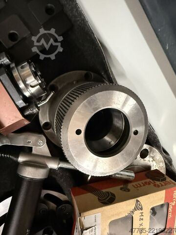 CNC-Dreh- und Fräszentrum HYUNDAI WIA SE 2200 LSYA