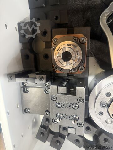 CNC-Dreh- und Fräszentrum HYUNDAI WIA SE 2200 LSYA