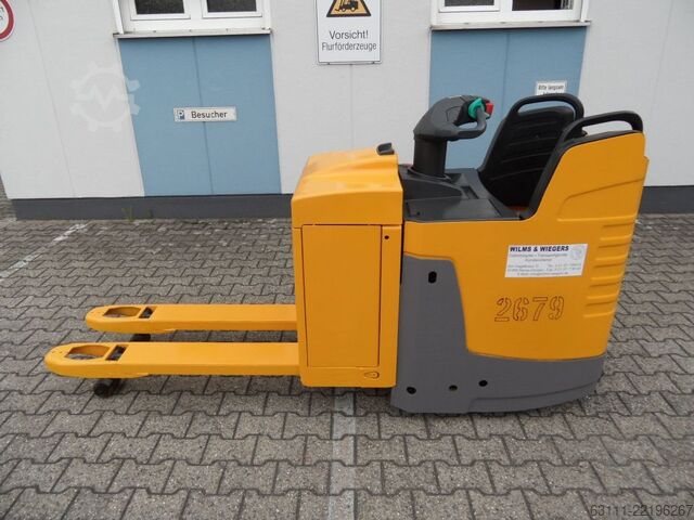 Niederhubwagen Jungheinrich ERE 225 - elektr. Lenkung - Plattform