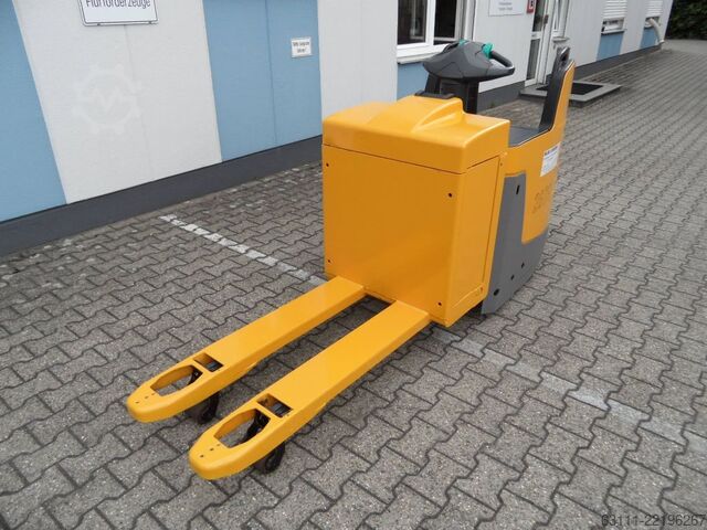 Niederhubwagen Jungheinrich ERE 225 - elektr. Lenkung - Plattform