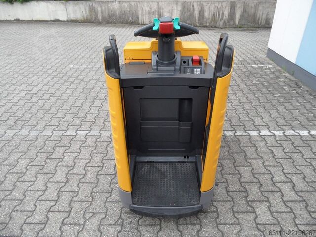 Niederhubwagen Jungheinrich ERE 225 - elektr. Lenkung - Plattform