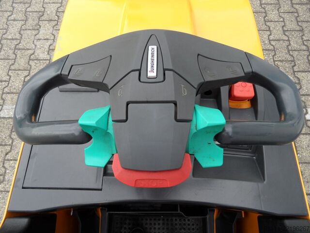 Niederhubwagen Jungheinrich ERE 225 - elektr. Lenkung - Plattform