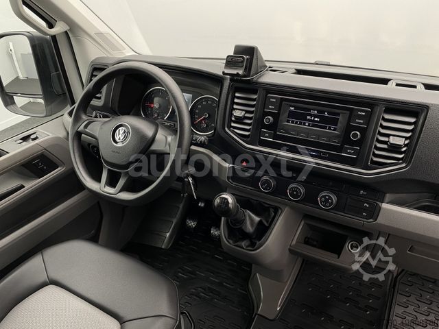 Feuerwehrfahrzeug VOLKSWAGEN Crafter 35 KTW Krankentransport Liege+Trage (293