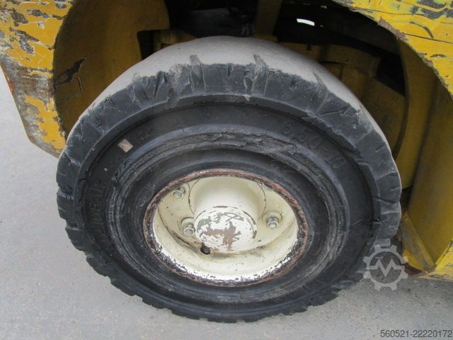 Diesel Forklift Yale 3T - Triplex-Freihub 4,9m + ZINKENVERSTELLER