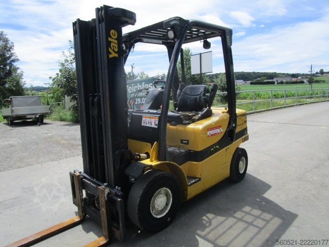 Diesel Forklift Yale 2,5 Ton. mit Seitenschieber + Triplex-Freihub 5m