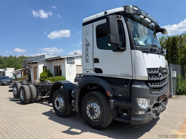 LKW-Fahrgestell MERCEDES-BENZ Arocs 3445 Fahrgestell 8X2/RECHTSLENKER/Retarder