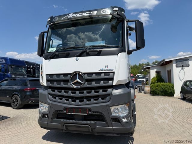 LKW-Fahrgestell MERCEDES-BENZ Arocs 3445 Fahrgestell 8X2/RECHTSLENKER/Retarder