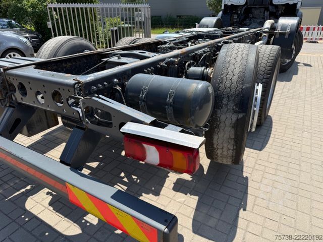 LKW-Fahrgestell MERCEDES-BENZ Arocs 3445 Fahrgestell 8X2/RECHTSLENKER/Retarder