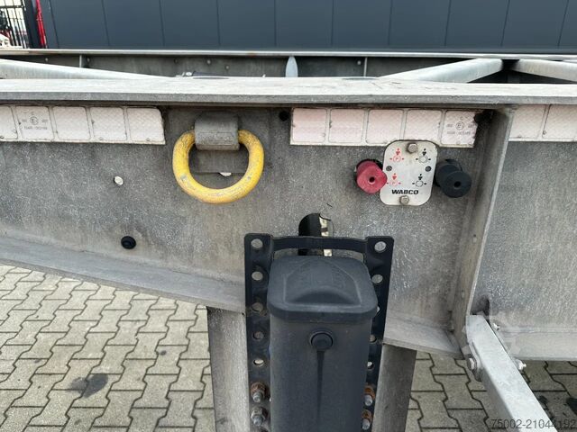 Container transportation Van Hool 20FT/3-axles / empty weight: 3.150kg / galvaniz...