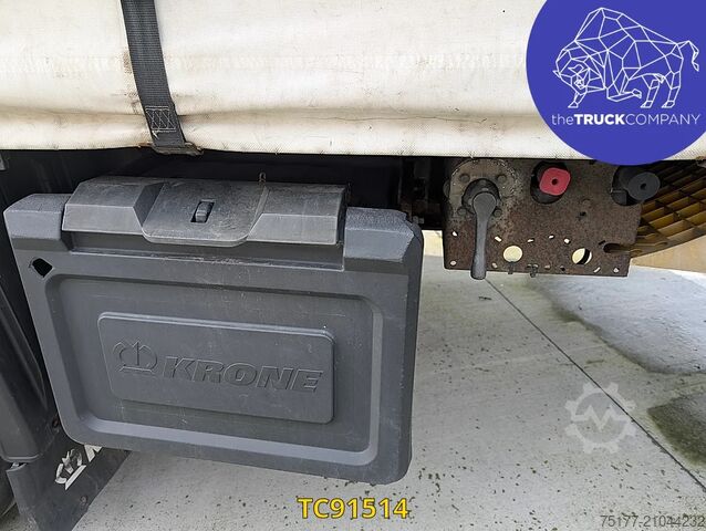 Sliding tarpaulins Krone curtainsider hardwood floor