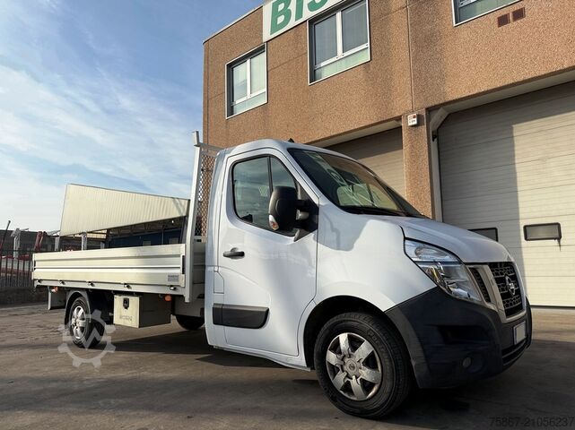 LKW mit Pritsche (offen) NISSAN NV 400