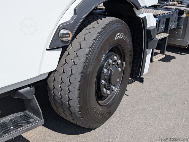 Standard SZM MAN TGX 18.520 BL SA 4x4 Hydrodrive, MIETEN?