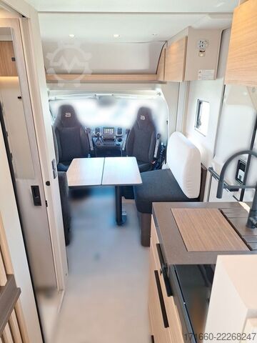 Teilintegriertes Wohnmobil BÜRSTNER Signature SFT 7.1 Markise, grau/gold
